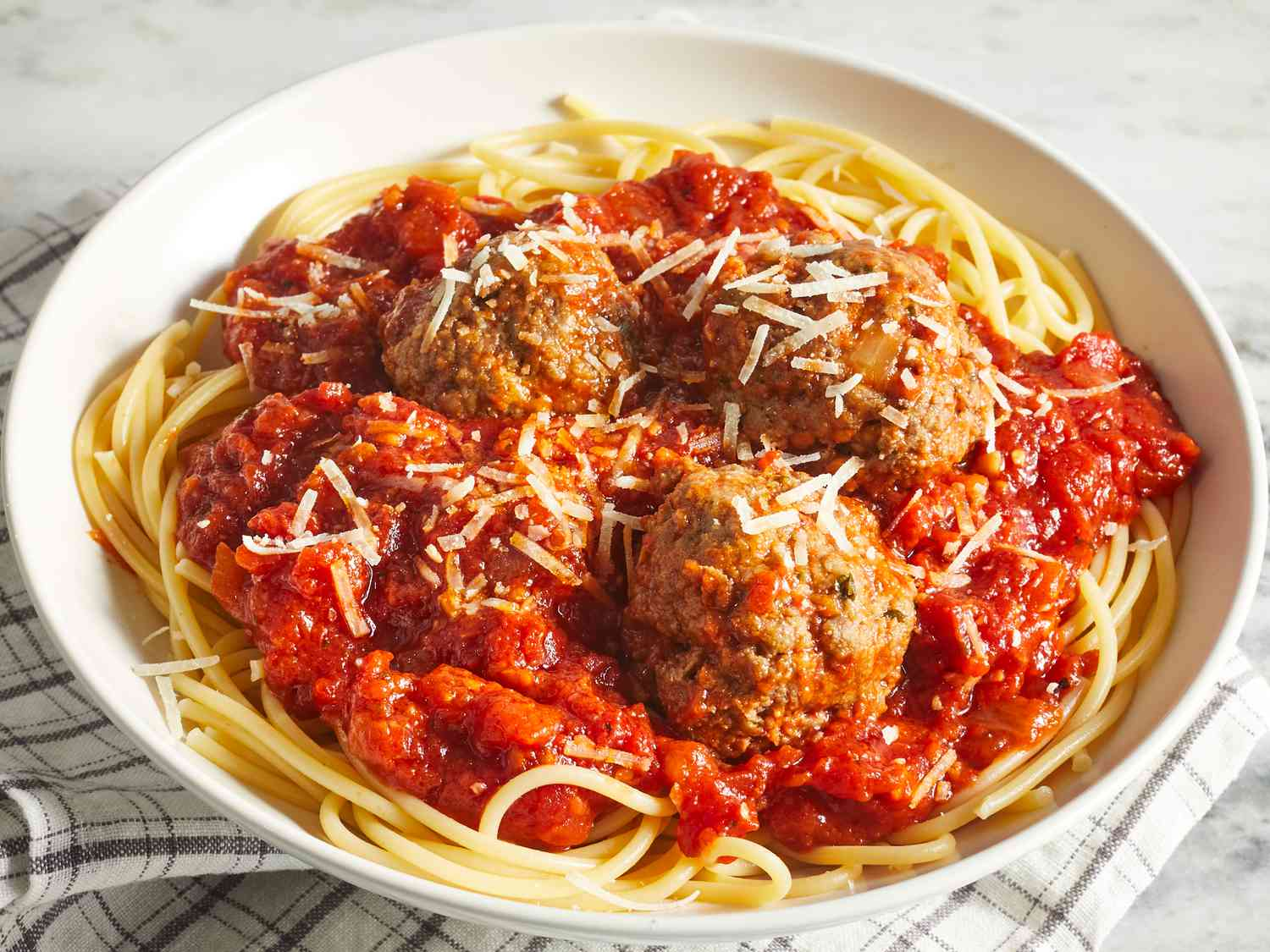 Spaghetti with Meatballs or Sausage
